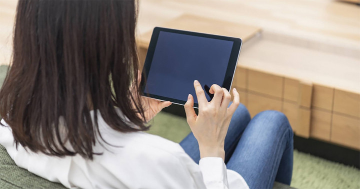 Xem trai đẹp livetream, bà nội trợ 'boa' 2,5 tỷ tiền mồ hôi nước mắt của chồng- Ảnh 1.