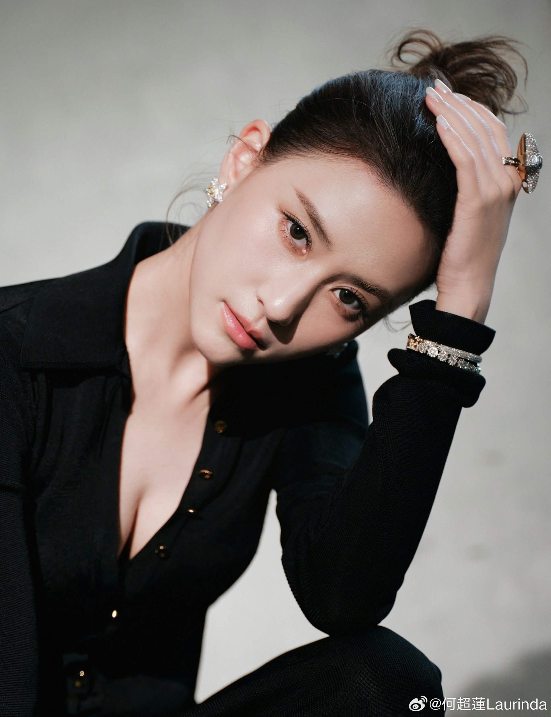 Đôi tai cũng không 