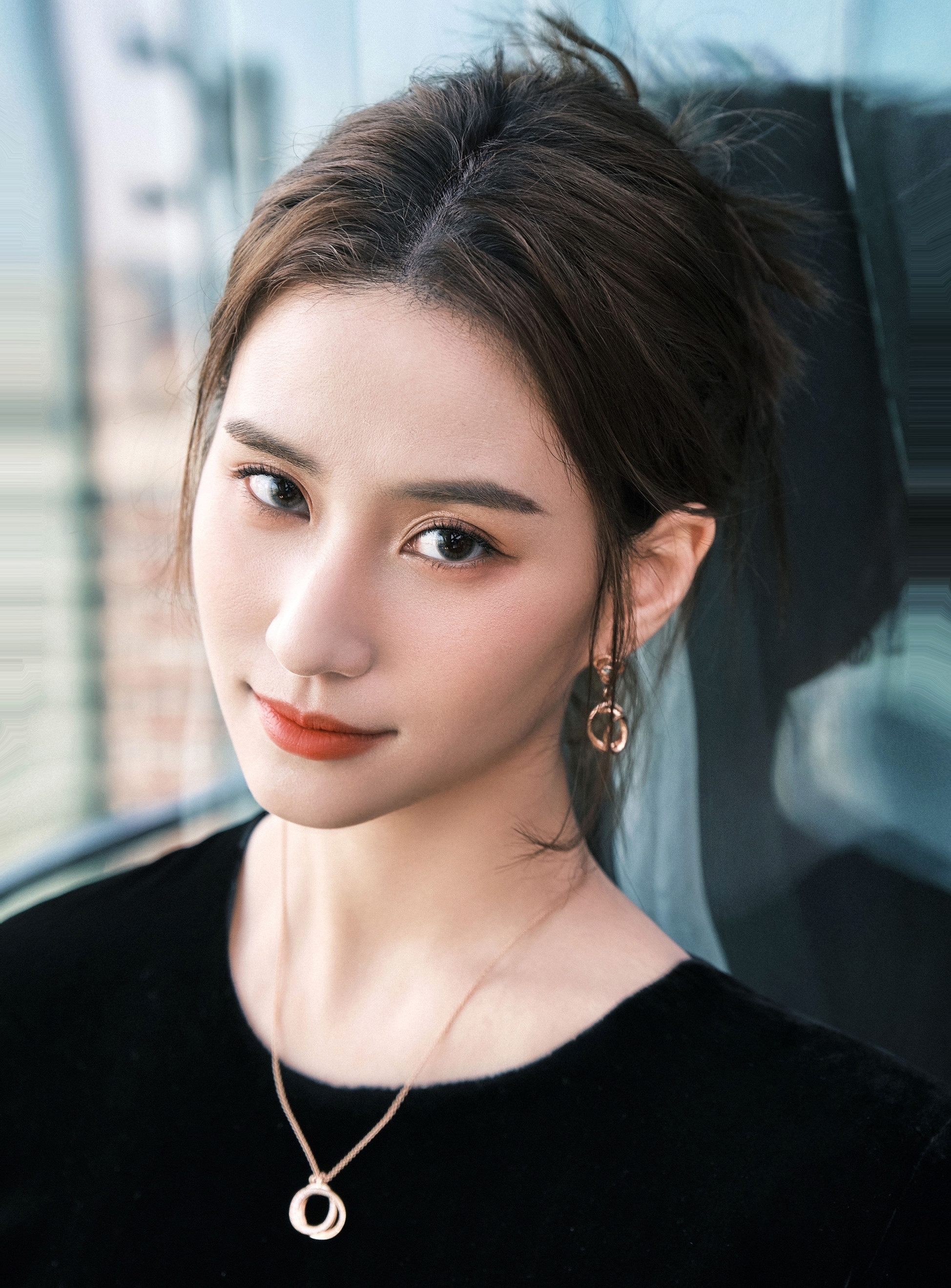 Đôi tai cũng không 