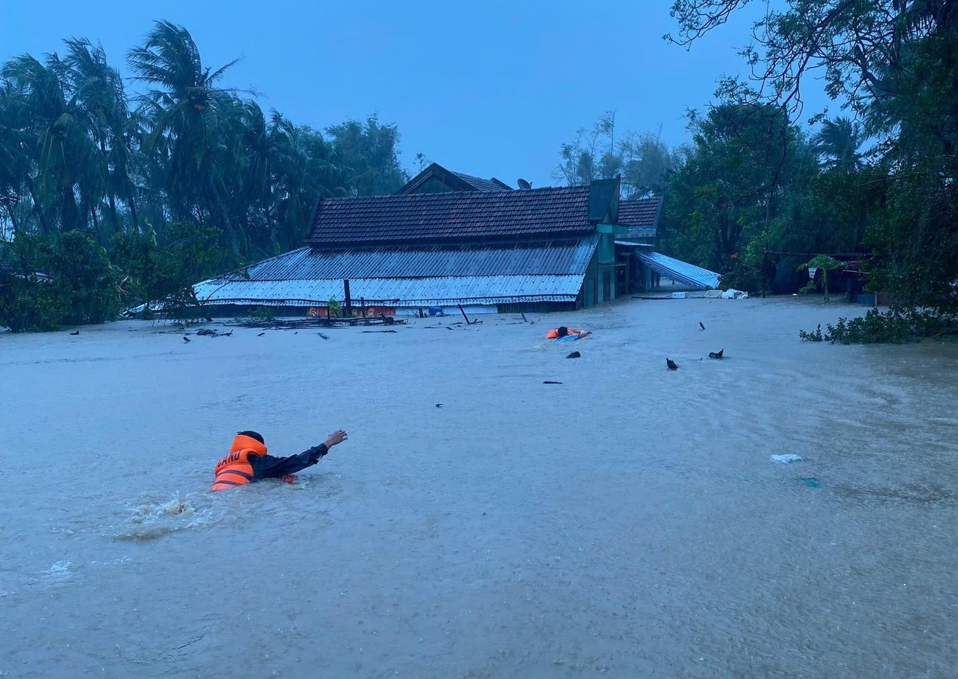 Ngập lụt còn kéo dài ở Khánh Hoà, Gia Lai, Đắk Lắk- Ảnh 1.