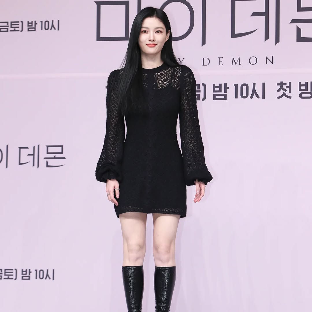 Kim Yoo Jung hãy mang điều này ra đời thực- Ảnh 15.