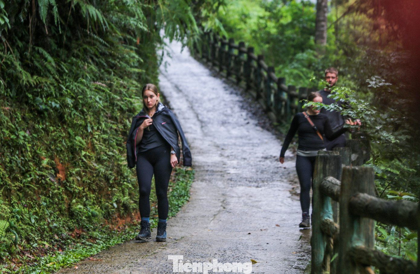 Cách 'trả ơn' thiên nhiên của đội xe ôm du lịch ở thung lũng Kho Mường- Ảnh 3.