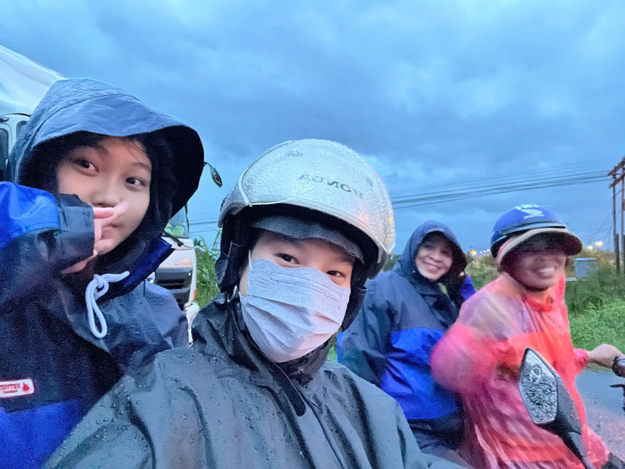 Mưa lũ chiều 21-11: Đắk Lắk c&ocirc;ng bố t&igrave;nh huống khẩn cấp tại 40 x&atilde;, phường- Ảnh 5.