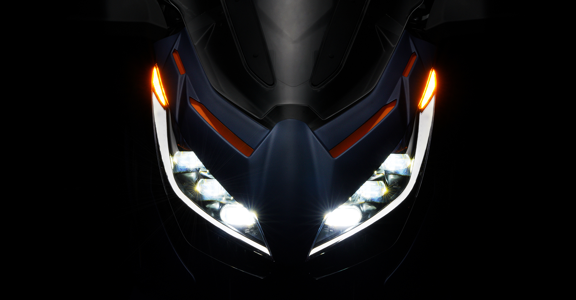 Xe ga chuyên phượt của Honda vừa về VN đã gặp khó: Đối thủ ra mắt 2 xe 'trang bị tận răng' giá rẻ hơn- Ảnh 10. Xe ga chuyên phượt của Honda vừa về VN đã gặp khó: Đối thủ ra mắt 2 xe 'trang bị tận răng' giá rẻ hơn- Ảnh 10.