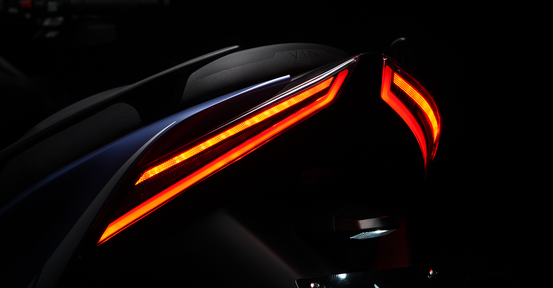 Xe ga chuyên phượt của Honda vừa về VN đã gặp khó: Đối thủ ra mắt 2 xe 'trang bị tận răng' giá rẻ hơn- Ảnh 11. Xe ga chuyên phượt của Honda vừa về VN đã gặp khó: Đối thủ ra mắt 2 xe 'trang bị tận răng' giá rẻ hơn- Ảnh 11.