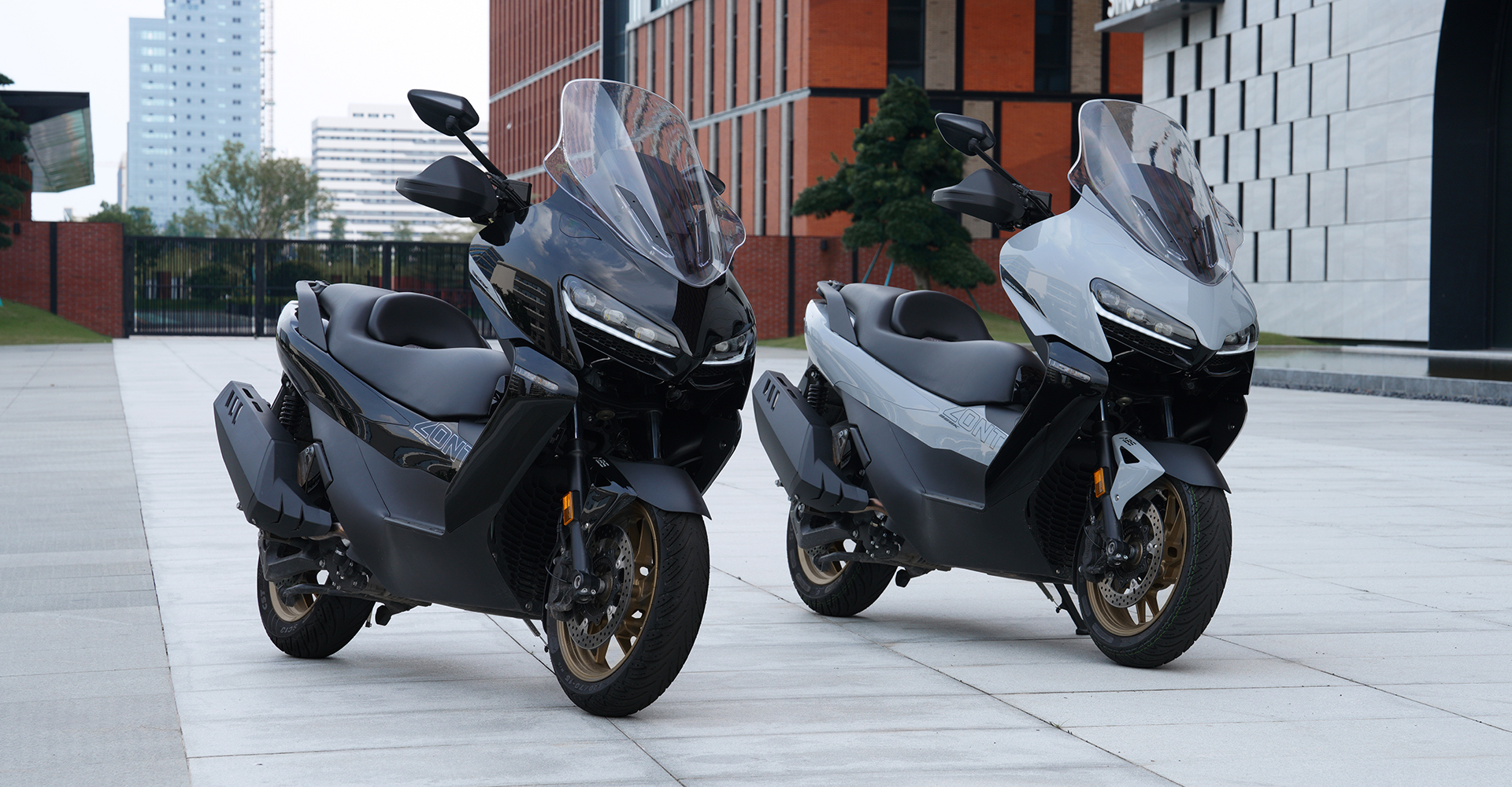 Xe ga chuyên phượt của Honda vừa về VN đã gặp khó: Đối thủ ra mắt 2 xe 'trang bị tận răng' giá rẻ hơn- Ảnh 18. Xe ga chuyên phượt của Honda vừa về VN đã gặp khó: Đối thủ ra mắt 2 xe 'trang bị tận răng' giá rẻ hơn- Ảnh 18.