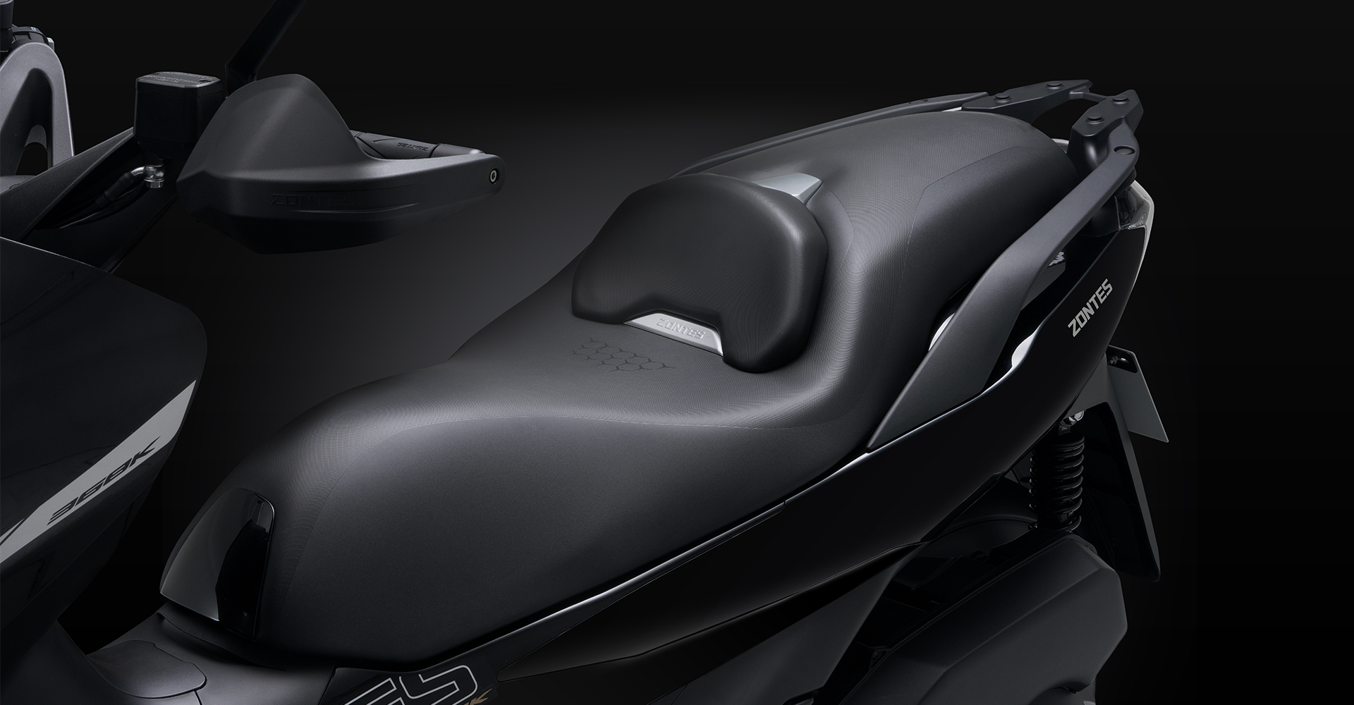 Xe ga chuyên phượt của Honda vừa về VN đã gặp khó: Đối thủ ra mắt 2 xe 'trang bị tận răng' giá rẻ hơn- Ảnh 27. Xe ga chuyên phượt của Honda vừa về VN đã gặp khó: Đối thủ ra mắt 2 xe 'trang bị tận răng' giá rẻ hơn- Ảnh 27.