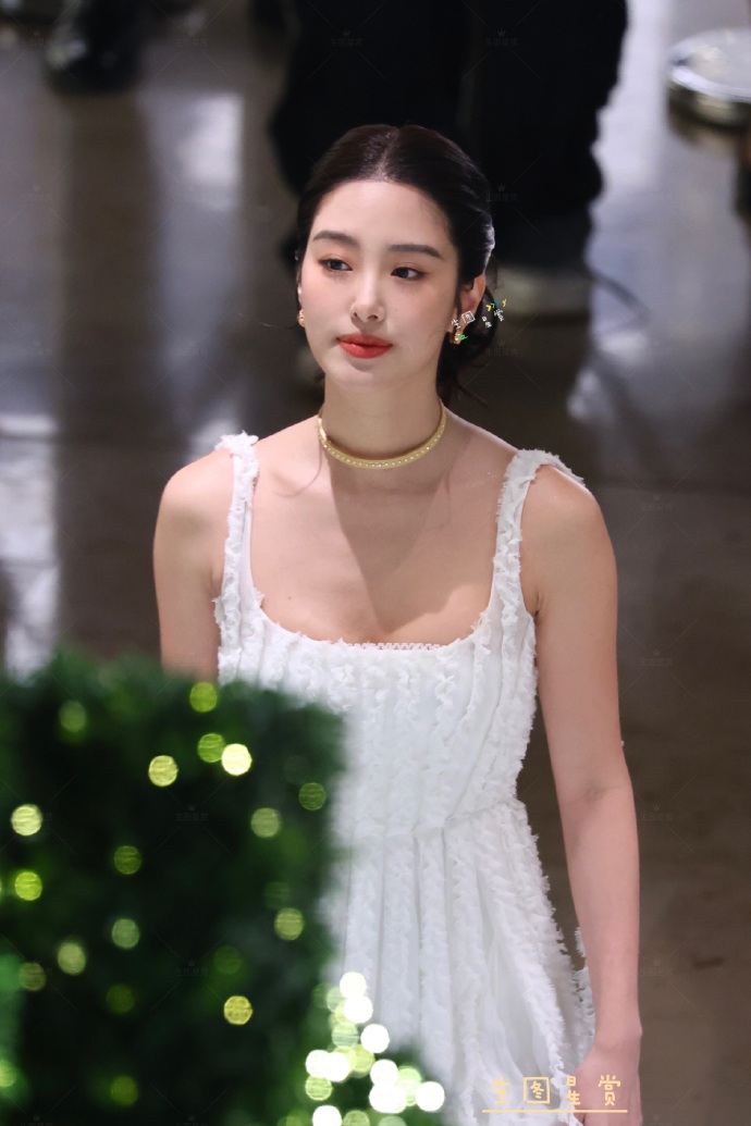 Mỹ nhân 92 sinh con cho thiếu gia tập đoàn bị nhà nội 