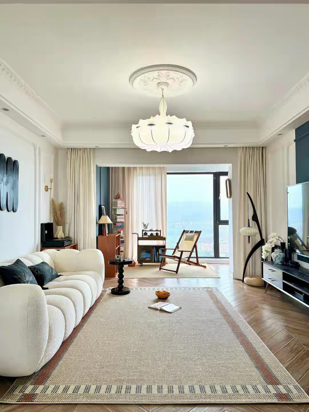 Việc bán căn hộ tầng một và chuyển lên tầng trên cùng khiến tôi hiểu rõ sự thật đằng sau câu nói: "Người giàu không nên mua tầng một, và người nghèo không nên mua tầng trên cùng!"- Ảnh 2.