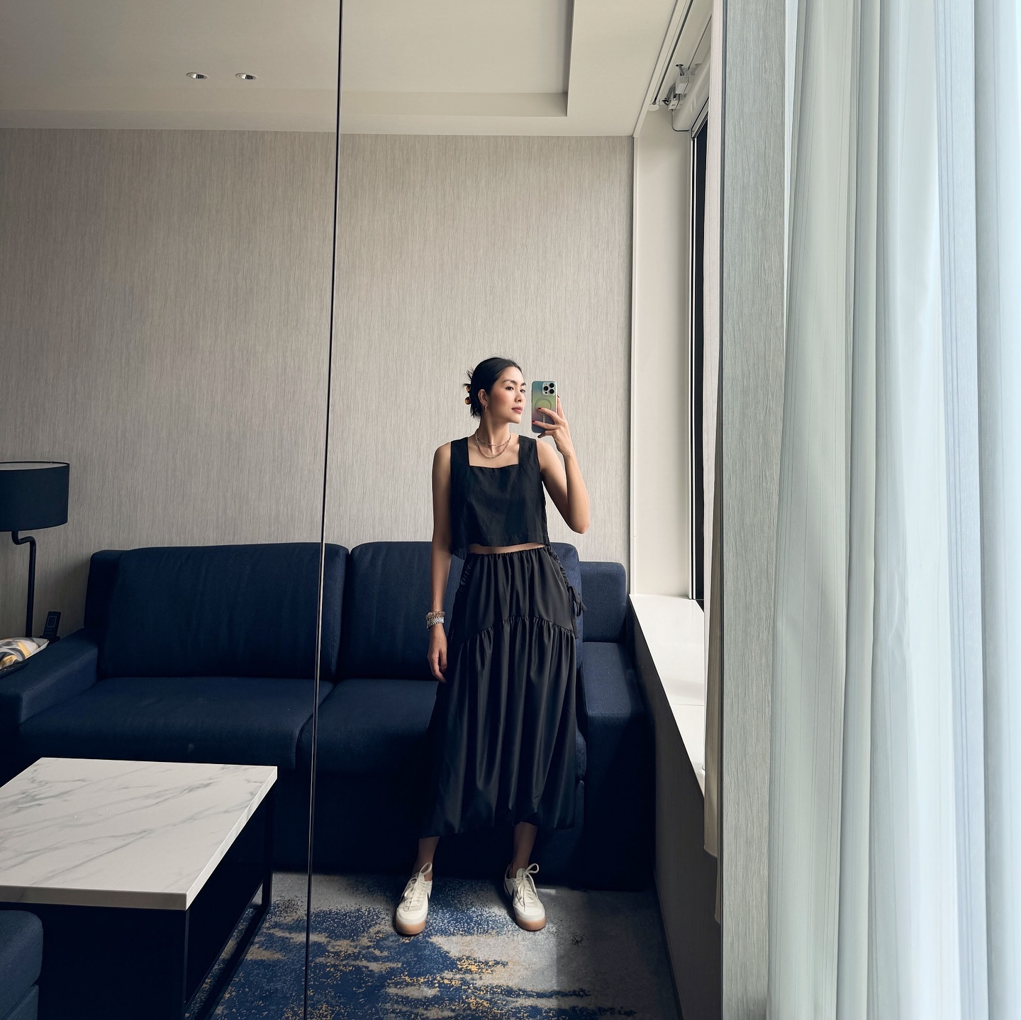 5 kiểu chân váy này có gì mà được các mỹ nhân Việt diện mãi không chán?- Ảnh 1. 5 kiểu chân váy này có gì mà được các mỹ nhân Việt diện mãi không chán?- Ảnh 1.