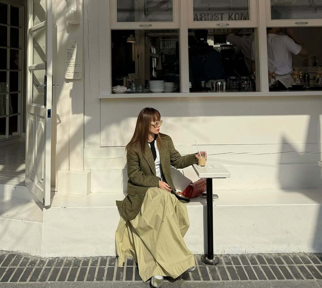 5 kiểu chân váy này có gì mà được các mỹ nhân Việt diện mãi không chán?- Ảnh 2. 5 kiểu chân váy này có gì mà được các mỹ nhân Việt diện mãi không chán?- Ảnh 2.