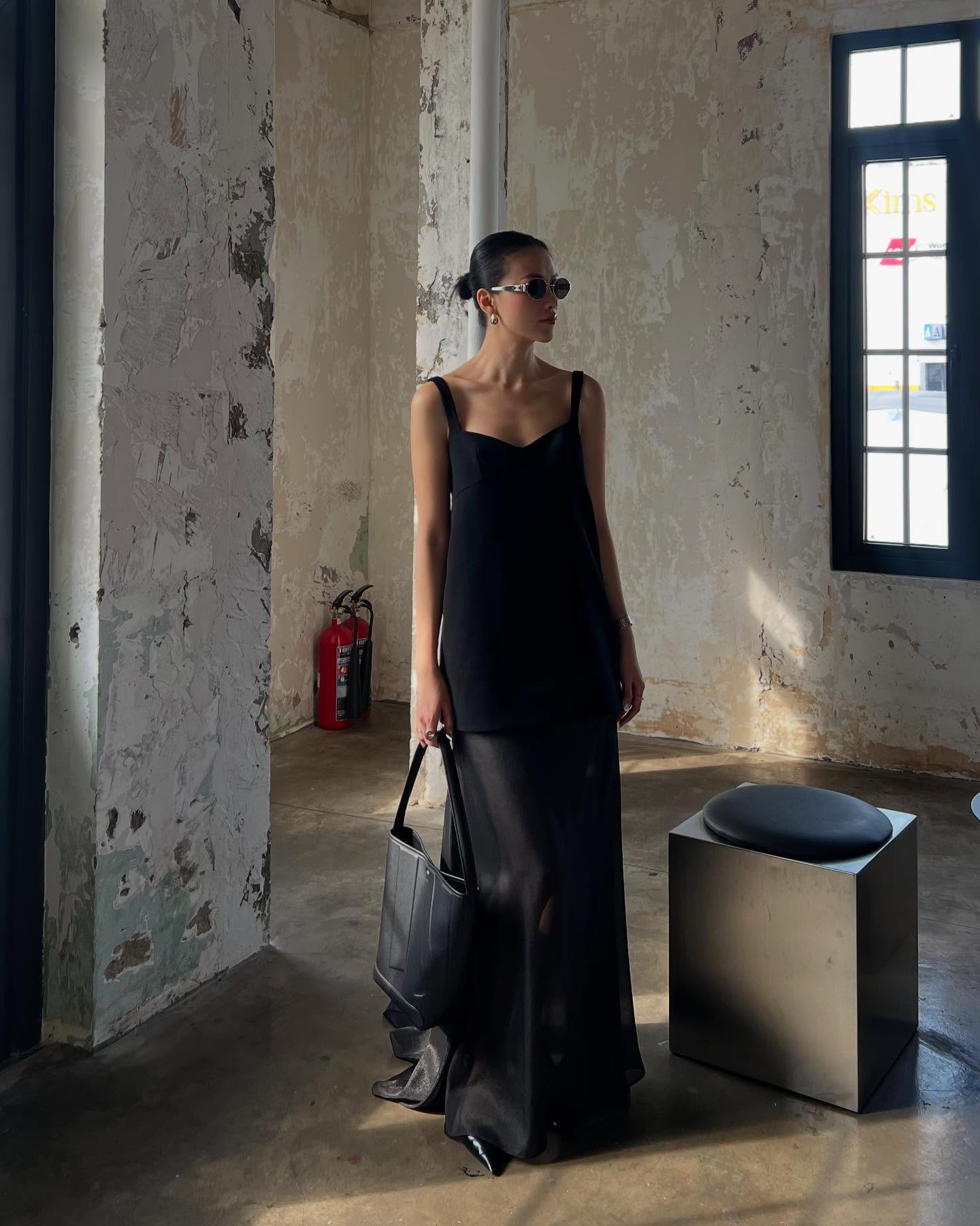 5 kiểu chân váy này có gì mà được các mỹ nhân Việt diện mãi không chán?- Ảnh 3. 5 kiểu chân váy này có gì mà được các mỹ nhân Việt diện mãi không chán?- Ảnh 3.