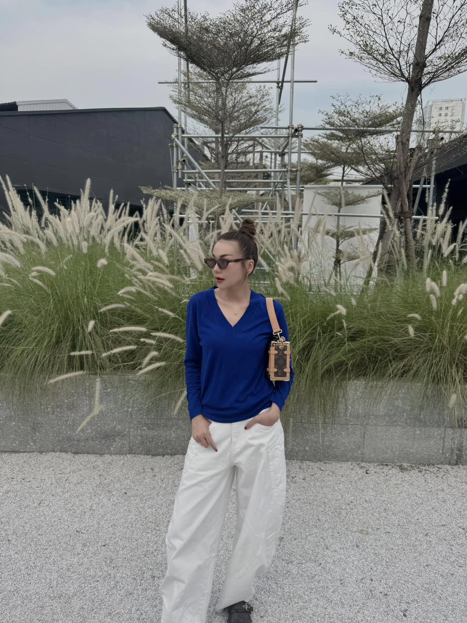 Phụ nữ trên 40 tuổi muốn mặc quần jeans đẹp thì hãy học Phạm Thanh Hằng, đảm bảo sành điệu suốt 4 mùa- Ảnh 9. Phụ nữ trên 40 tuổi muốn mặc quần jeans đẹp thì hãy học Phạm Thanh Hằng, đảm bảo sành điệu suốt 4 mùa- Ảnh 9.