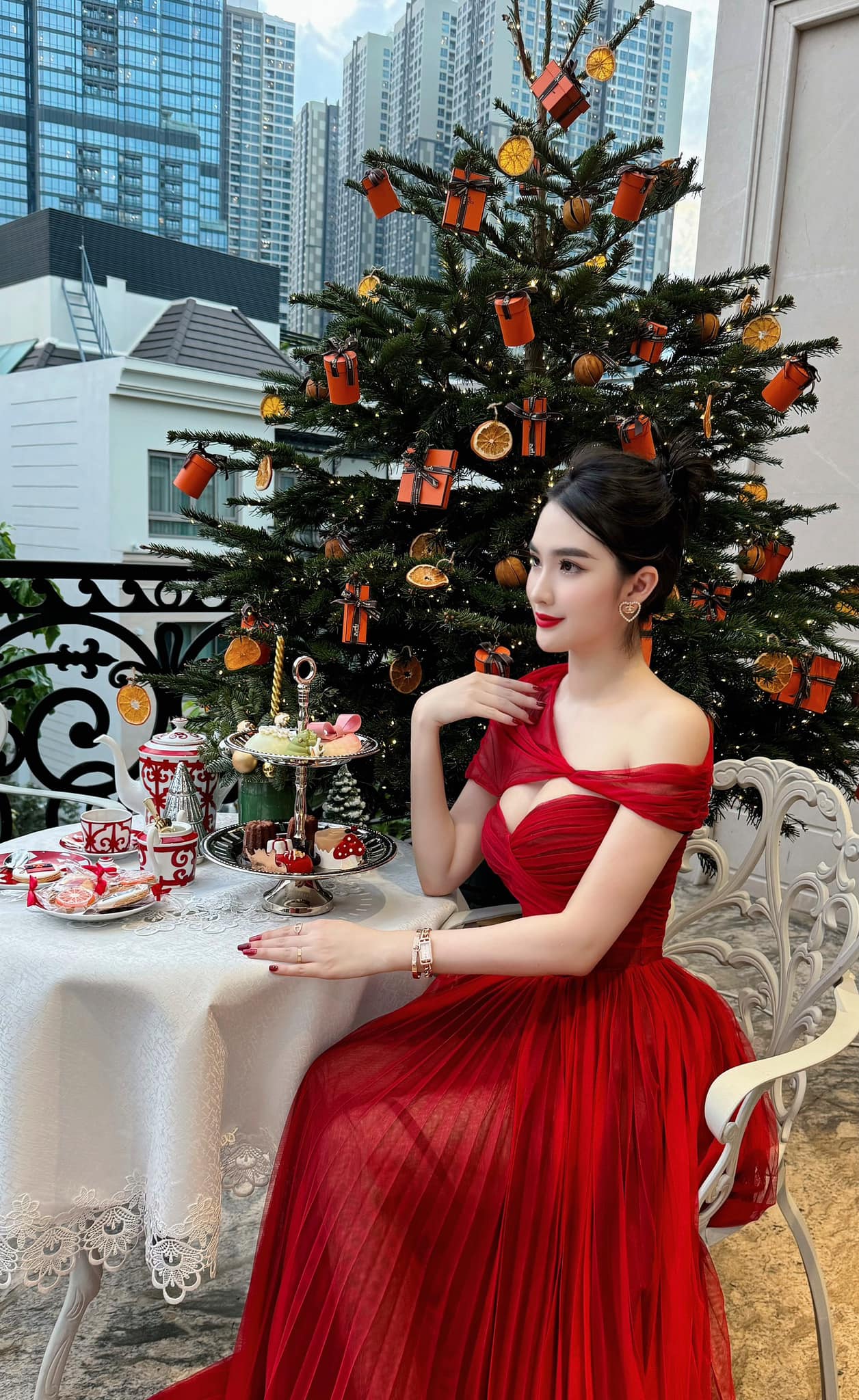 Người đẹp có quan hệ thân thiết với bác sĩ Chiêm Quốc Thái lại viral TikTok- Ảnh 8.