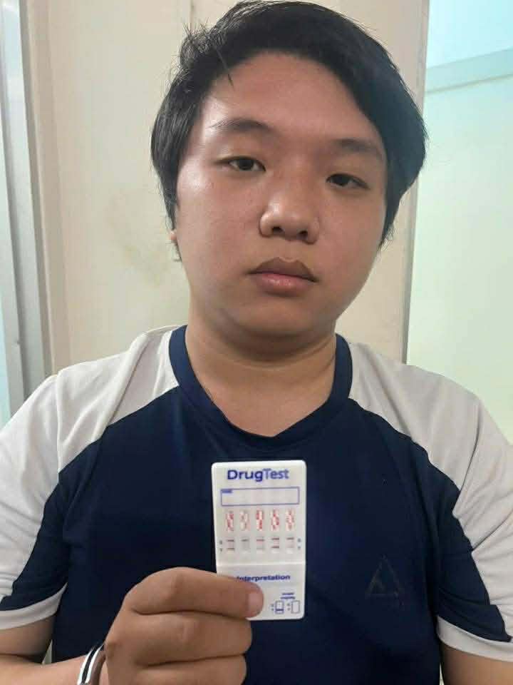 Bắt Nguyễn Tấn Đạt sinh năm 2003- Ảnh 1. Bắt Nguyễn Tấn Đạt sinh năm 2003- Ảnh 1.