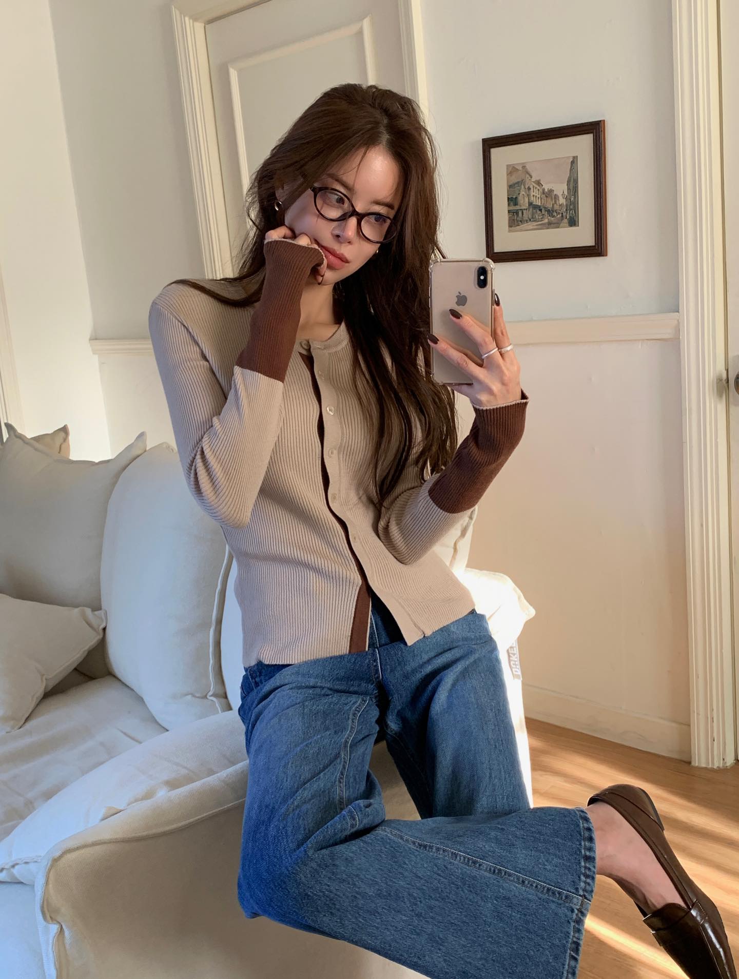 4 cách mặc áo len mỏng chuẩn sang xịn mịn cho những ngày đông không quá lạnh- Ảnh 8.