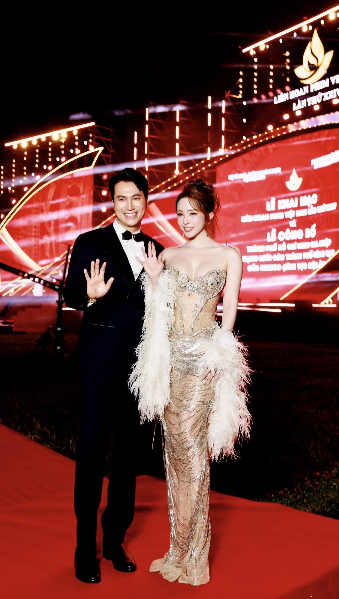 Cặp sao Vbiz ngầm công khai sau 6 năm bị đồn hẹn hò: Nhà trai phong độ tuyệt đối, nhà gái bốc lửa chết đi được- Ảnh 6.