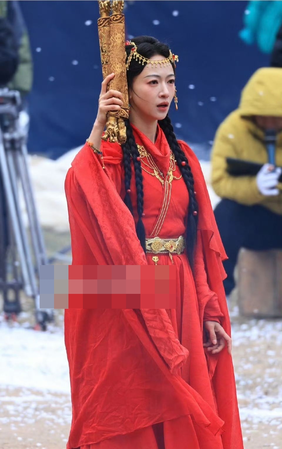 Cả đời chưa thấy mỹ nhân cổ trang nào xấu cỡ này: Mặc váy cưới mà như hóa cương thi, 360 độ toàn góc chết- Ảnh 5. Cả đời chưa thấy mỹ nhân cổ trang nào xấu cỡ này: Mặc váy cưới mà như hóa cương thi, 360 độ toàn góc chết- Ảnh 5.