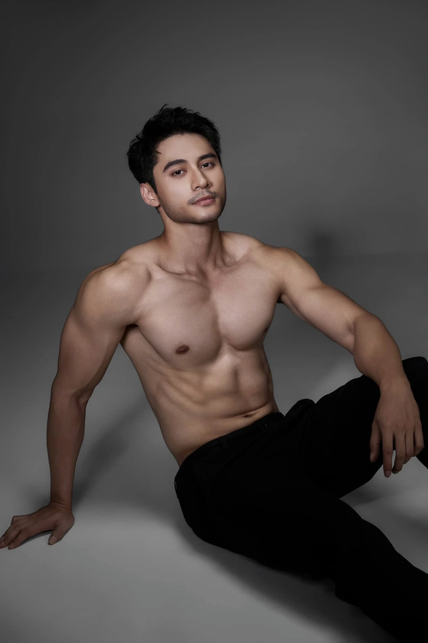 Soi profile mỹ nam nghi hẹn hò với Chi Pu: Từng yêu phu nhân hào môn, visual lẫn body đều cực phẩm!- Ảnh 12.