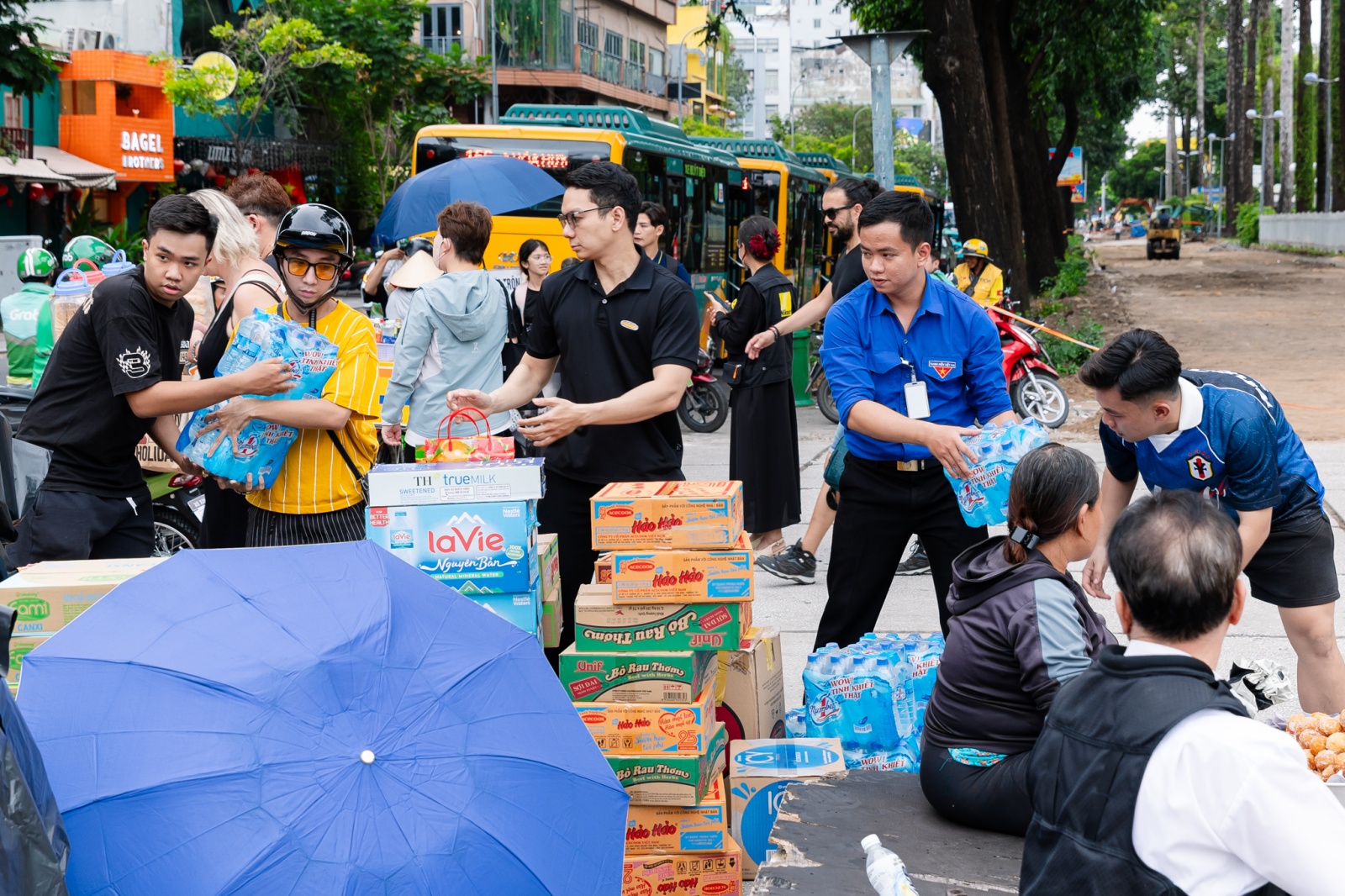 Cảnh tượng chưa từng thấy tại 14 nhà ga metro TPHCM- Ảnh 2.