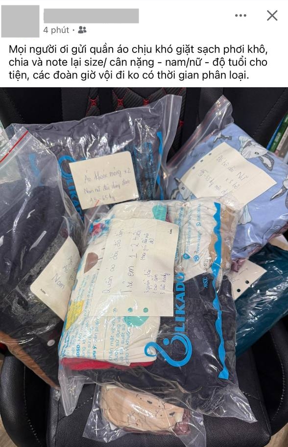 Những tờ giấy note theo túi quần áo gửi về miền Trung lúc này: Thương nhau từ cái nhỏ nhất!- Ảnh 4. Những tờ giấy note theo túi quần áo gửi về miền Trung lúc này: Thương nhau từ cái nhỏ nhất!- Ảnh 4.