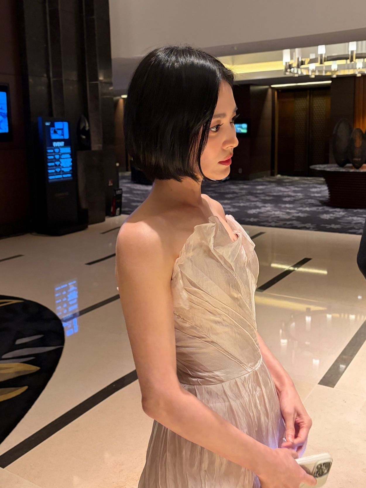 Chùm ảnh nhoè nhoẹt thấy rõ mặt thật của Song Hye Kyo- Ảnh 6.