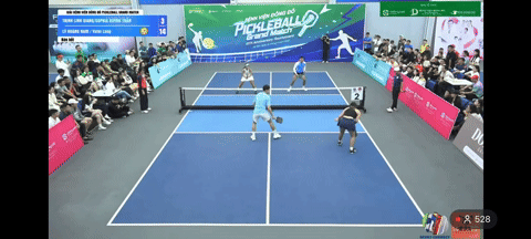 Hậu drama pickleball, Lý Hoàng Nam thắng áp đảo Trịnh Linh Giang, thái độ đôi bạn từng thân gây chú ý- Ảnh 1. Hậu drama pickleball, Lý Hoàng Nam thắng áp đảo Trịnh Linh Giang, thái độ đôi bạn từng thân gây chú ý- Ảnh 1.