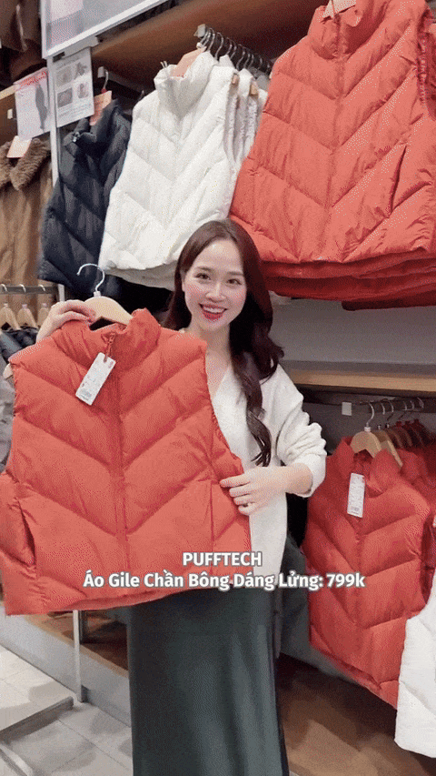 Cửa hàng UNIQLO nhuộm đỏ ưu đãi dịp cuối năm: Loạt TikToker đổ bộ, giỏ hàng không thể thiếu áo khoác chống tia UV PUFFTECH- Ảnh 3.