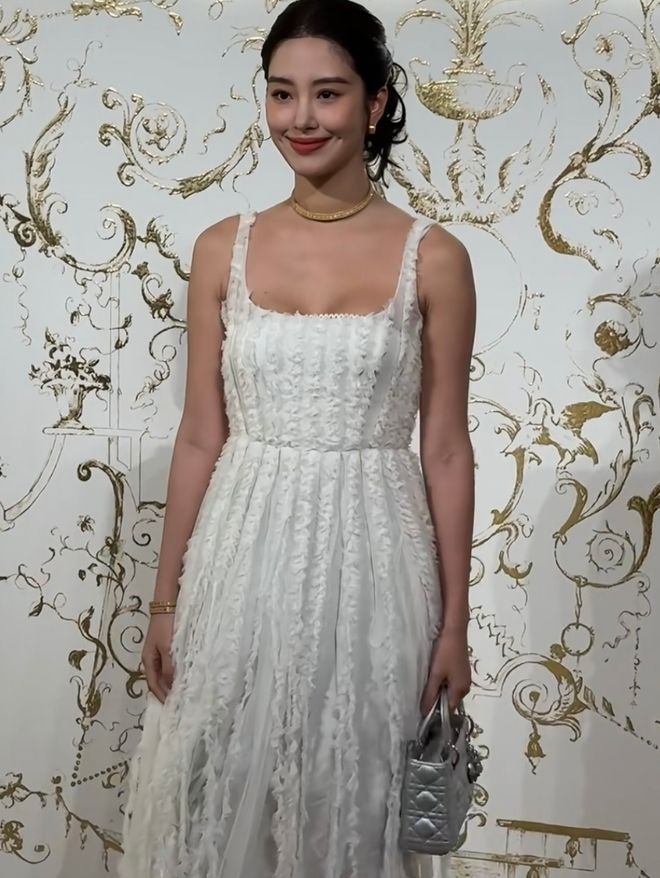 Mỹ nhân 92 sinh con cho thiếu gia tập đoàn bị nhà nội 