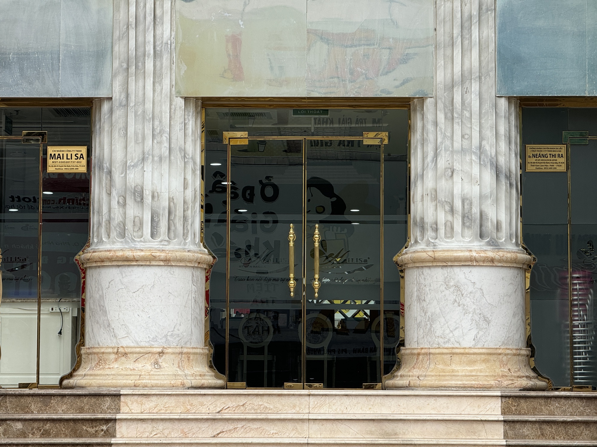 Cảnh tượng tại Thẩm mỹ viện Mailisa TP.HCM sáng 22/11: Ai đi ngang qua cũng ngoái nhìn- Ảnh 8.