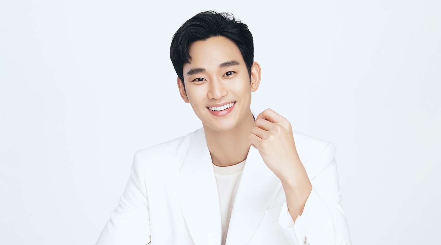 Kim Soo Hyun chuyến này có nước ra đường ở!- Ảnh 3. Kim Soo Hyun chuyến này có nước ra đường ở!- Ảnh 3.