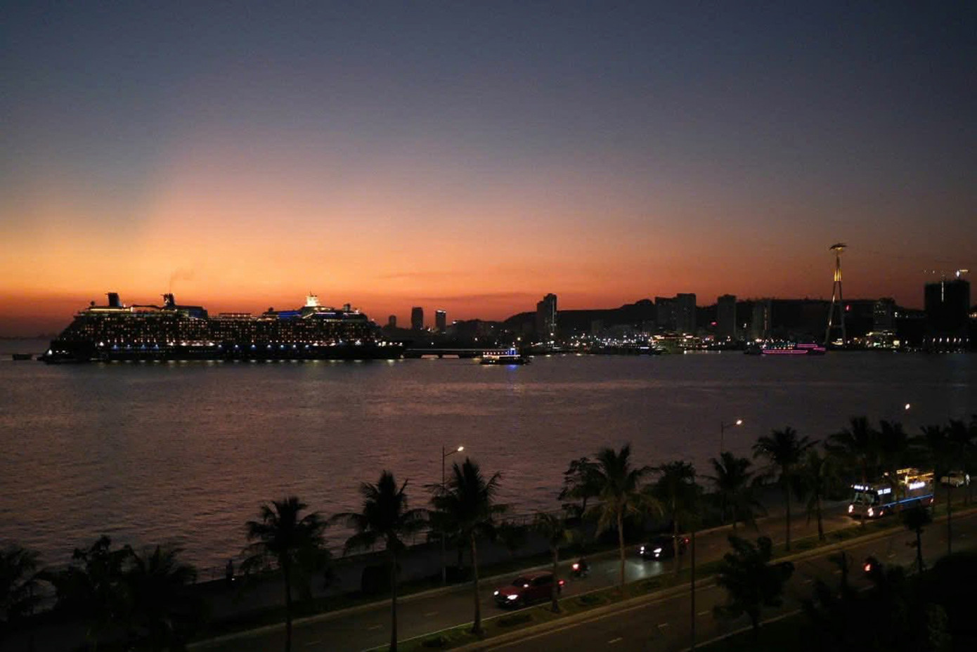 Trào lưu chụp ảnh theo phong cách Hồng Kông ở Hạ Long- Ảnh 13.