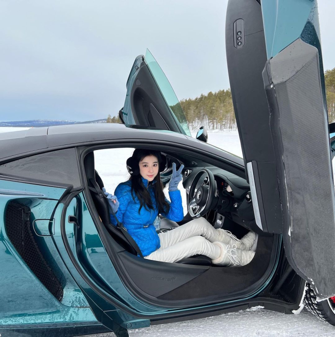 Lật tẩy đường dây đào tạo chân dài săn chồng giàu, Huỳnh Hiểu Minh và các đại gia Cbiz sập bẫy thế nào?- Ảnh 12.