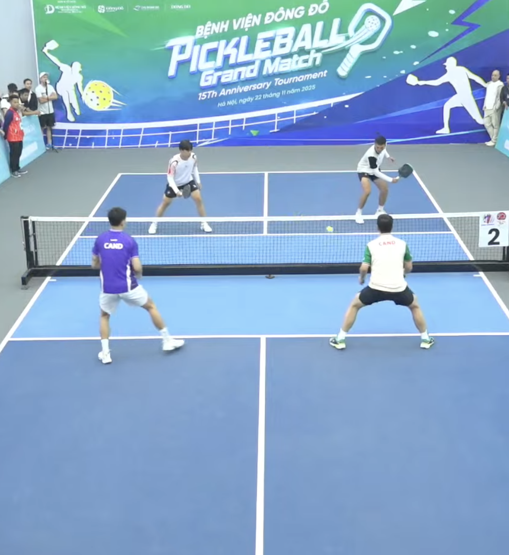 Trận đấu Pickleball được quan tâm nhất: Hoàng Nam - Xuân Đức chiến thắng Linh Giang - Triệu cầu lông- Ảnh 1.