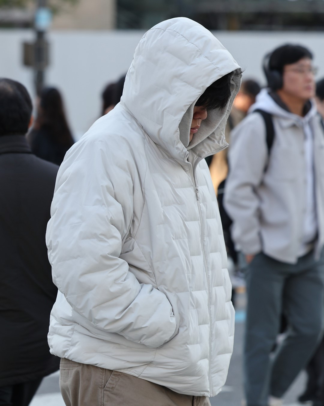 Người Hàn sợ mặc đồ màu vì bệnh nội tâm- Ảnh 3.