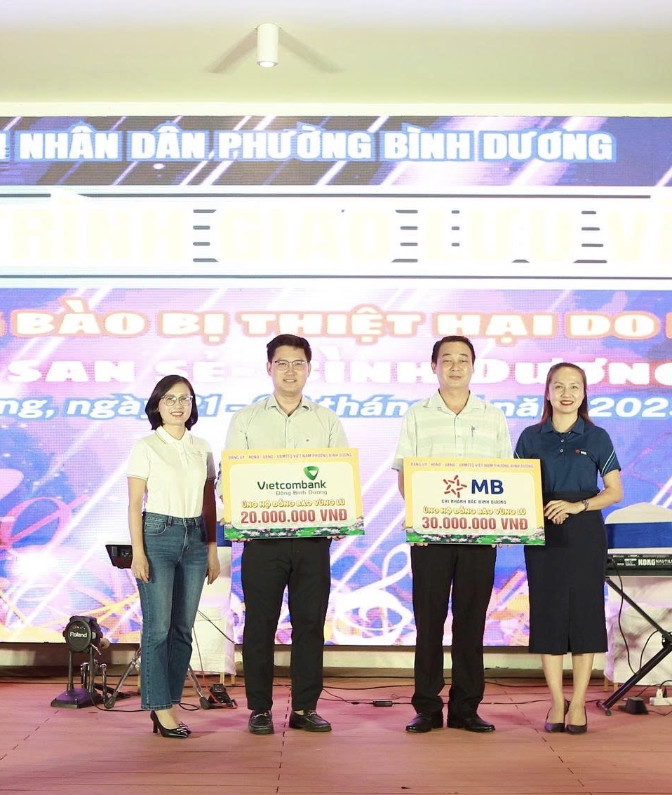 Chỉ vài giờ, một phường ở TP HCM vận động gần 73 triệu đồng ủng hộ người dân vùng lũ- Ảnh 4.