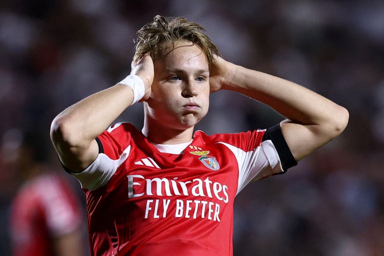 Nhanh tay chuyển tiếp video 18+ vào nhóm bạn bè, tuyển thủ Quốc gia nhận án tù gây chấn động- Ảnh 1. Nhanh tay chuyển tiếp video 18+ vào nhóm bạn bè, tuyển thủ Quốc gia nhận án tù gây chấn động- Ảnh 1.