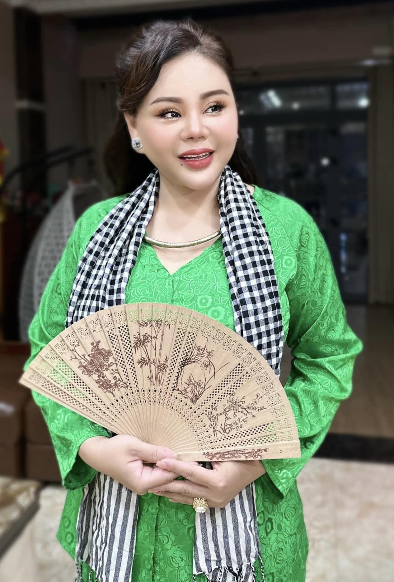 Nữ diễn viên đóng nhiều phim trăm tỷ nhất Việt Nam: Được mệnh danh là "thần tài", ai gặp cũng xin vía tới tấp- Ảnh 7.