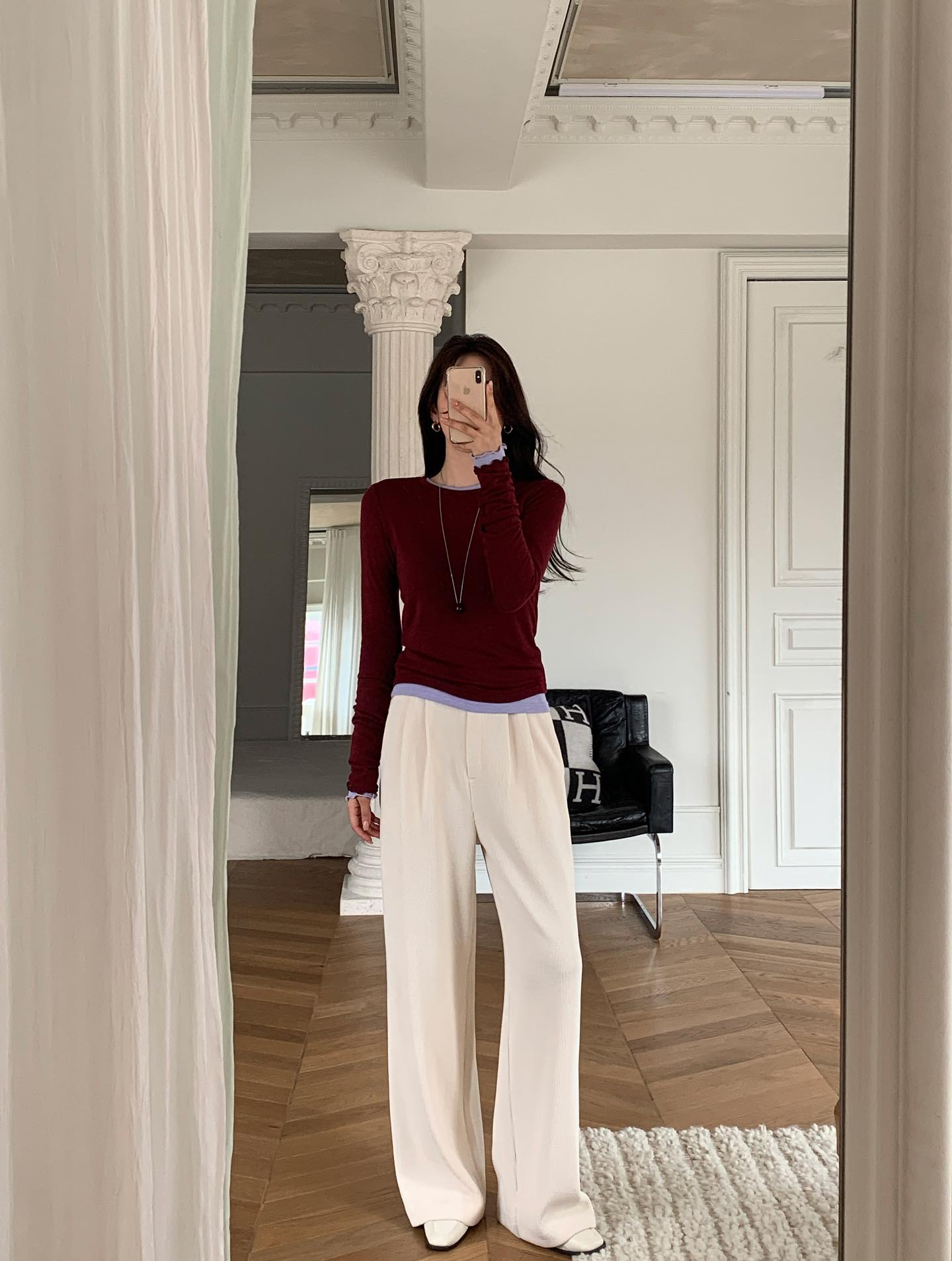 Áo thun dài tay và quần mùa đông: Chỉ 5 phút cho một set đồ gấp đôi sự trẻ trung, sành điệu mọi lúc- Ảnh 10.