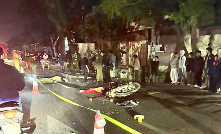 Xe máy va chạm với xe đầu kéo trên Quốc lộ 10, hai mẹ con tử vong thương tâm- Ảnh 1.