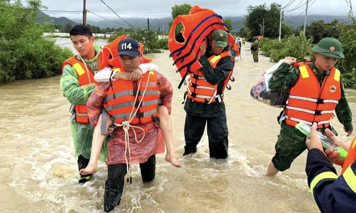 Mưa lũ ở miền Trung – Tây Nguyên làm 102 người chết và mất tích- Ảnh 1.