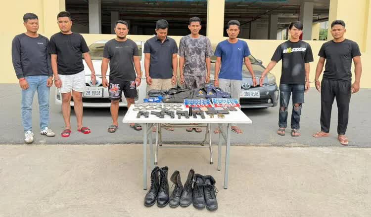 Campuchia bắt nhóm đóng giả quân cảnh để bắt cóc, tống tiền du khách- Ảnh 1.