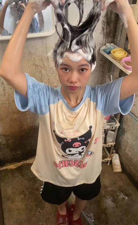 Cuộc sống kì lạ trong toilet 5m2 hút hàng triệu người- Ảnh 5.