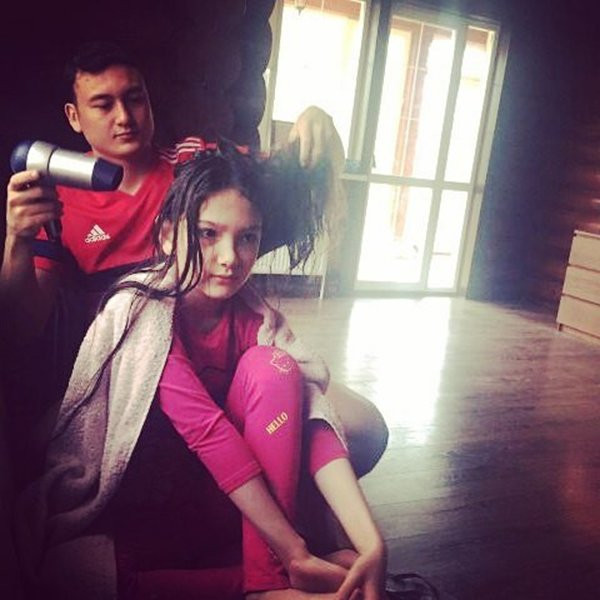 Em gái thủ môn Lâm Tây hồi nhỏ xinh như thiên thần, 18 tuổi thành mỹ nhân cao gần 1m80, quyến rũ ngỡ ngàng- Ảnh 4.