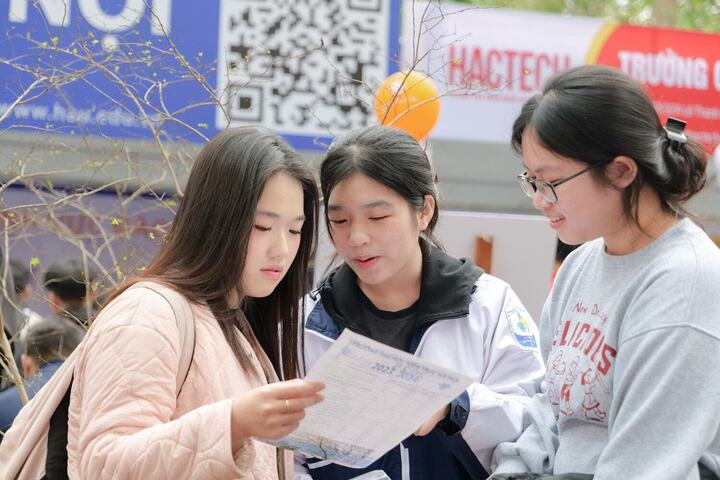 H&agrave;ng loạt đại học "n&oacute;i kh&ocirc;ng" với tổ hợp C00 năm 2026, chuy&ecirc;n gia l&yacute; giải- Ảnh 1.