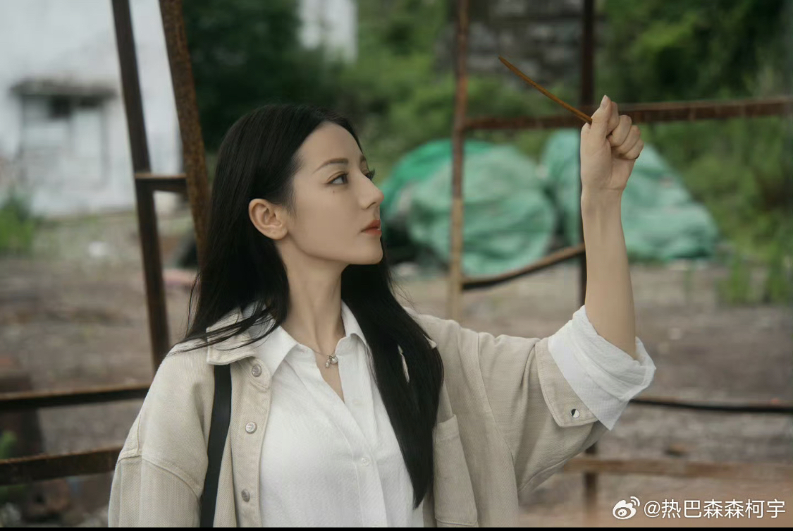 Đây có phải vẻ đẹp đàn ông thèm khát, phụ nữ ghen tỵ: Mặt thiên thần body ác quỷ, bèo nào yếu là gãy liền- Ảnh 6.