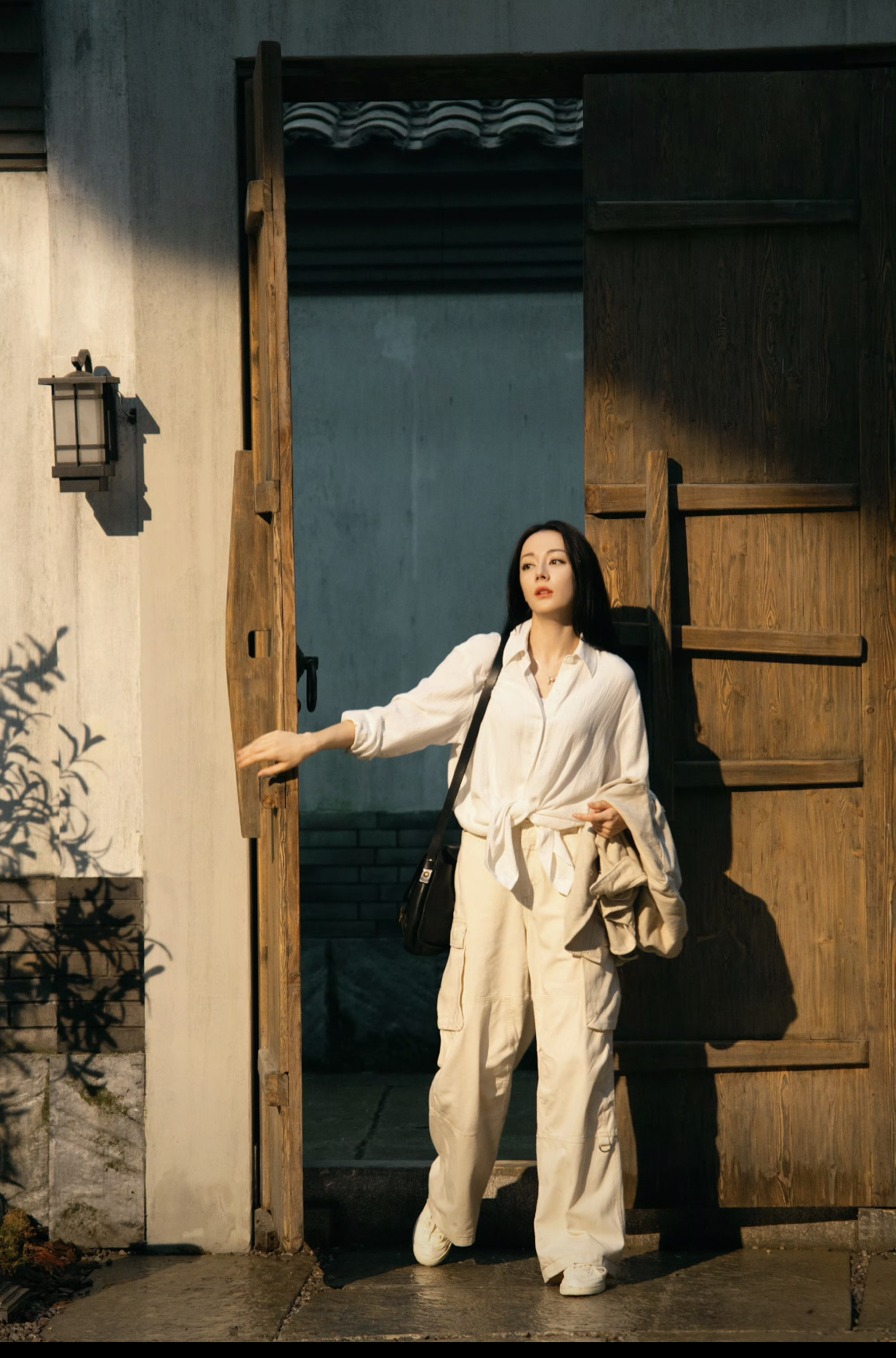 Đây có phải vẻ đẹp đàn ông thèm khát, phụ nữ ghen tỵ: Mặt thiên thần body ác quỷ, bèo nào yếu là gãy liền- Ảnh 9.