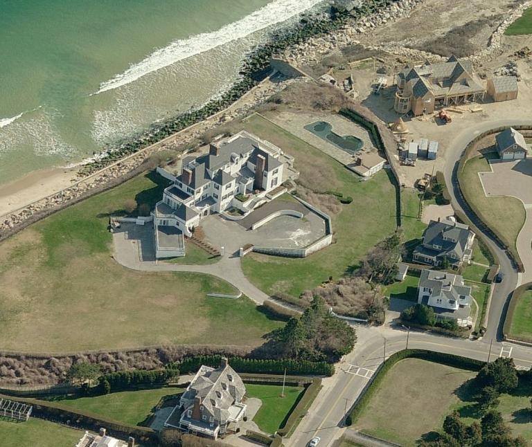 Taylor Swift chi mạnh tay biến đám cưới thành 1 biển toàn hoa, Selena Gomez nắm giữ vị trí quan trọng- Ảnh 2.