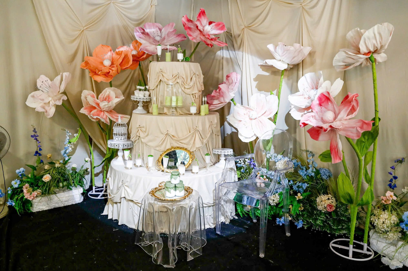 Xếp hàng chụp ảnh Giáng sinh sớm tại các quán cafe- Ảnh 14.