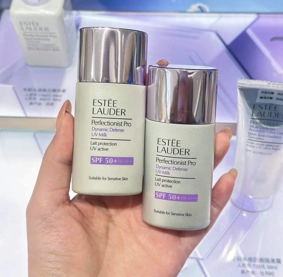 Ngoài 30 tuổi nên chọn 5 kem chống nắng có thêm công dụng ngừa nếp nhăn- Ảnh 6.